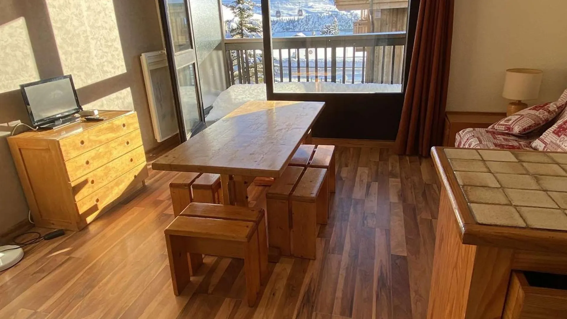 Appartement Cosy 2 Pieces, 6 Pers, Balcon Sud, Proche Pistes Et Commerces - Alpe D'Huez - Fr-1-405-46 0*,  フランス